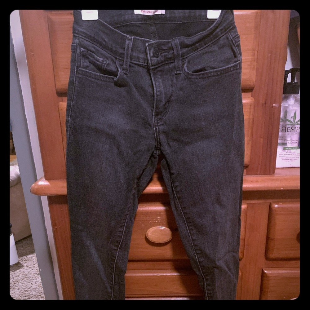 Levi’s 710 super skinny jeans